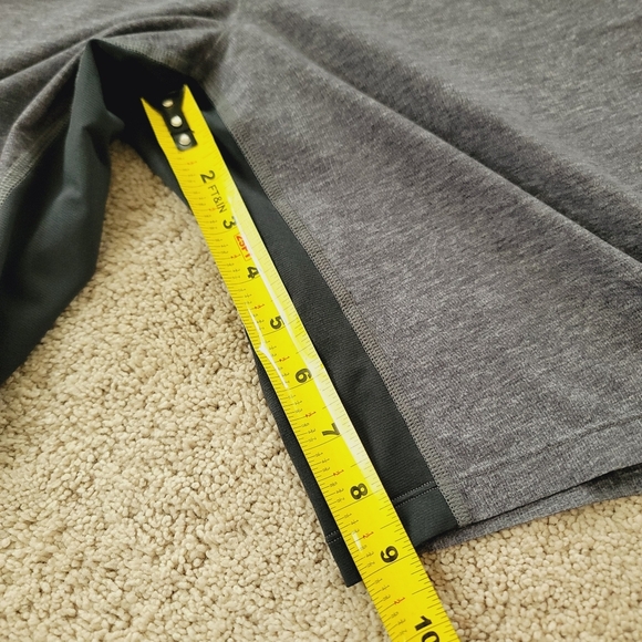 Lululemon T.H.E. Short *Linerless 9" M - Picture 6 of 9